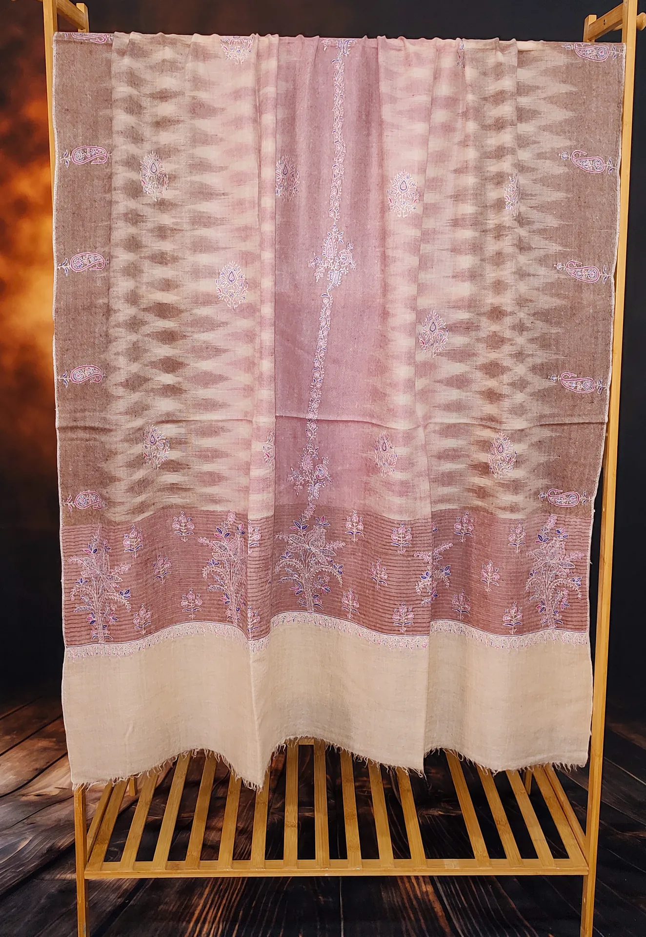 TOK004 (1) Ekat White & Peach Sozni Motifs Embroidered Pashmina Shawl