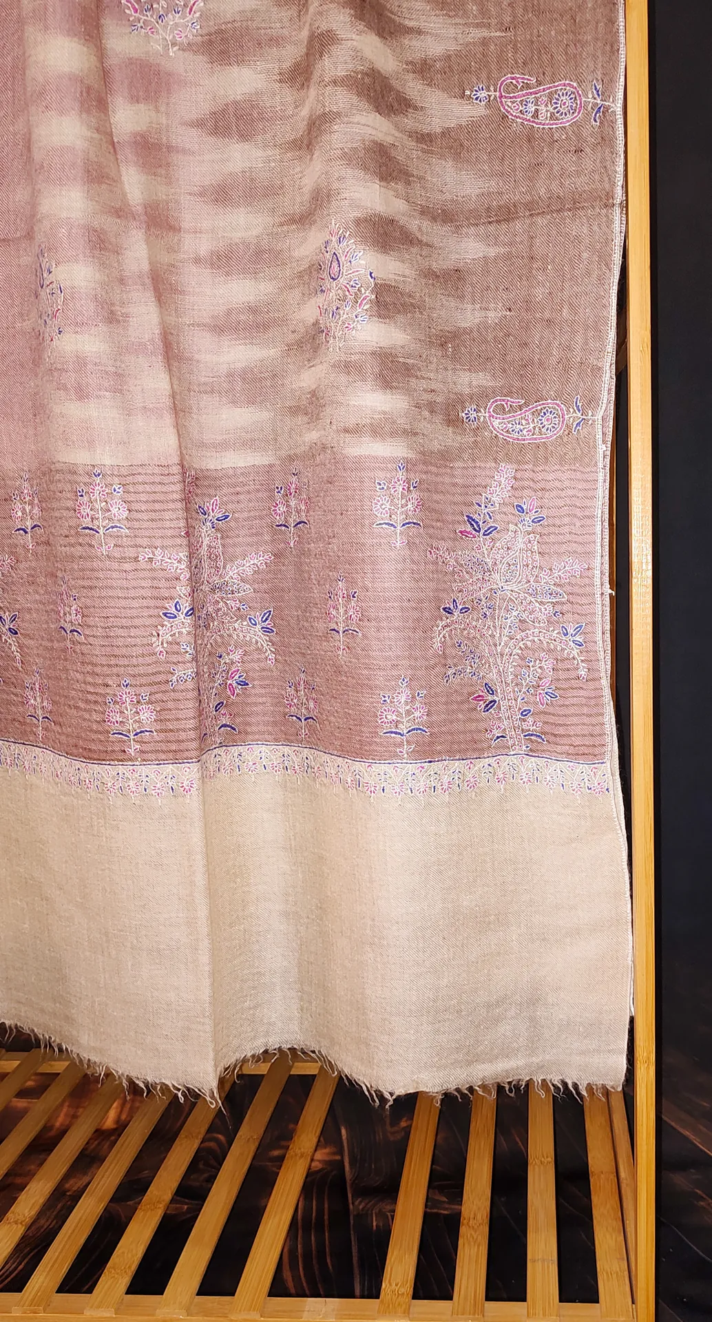 TOK004 (2) Ekat White & Peach Sozni Motifs Embroidered Pashmina Shawl