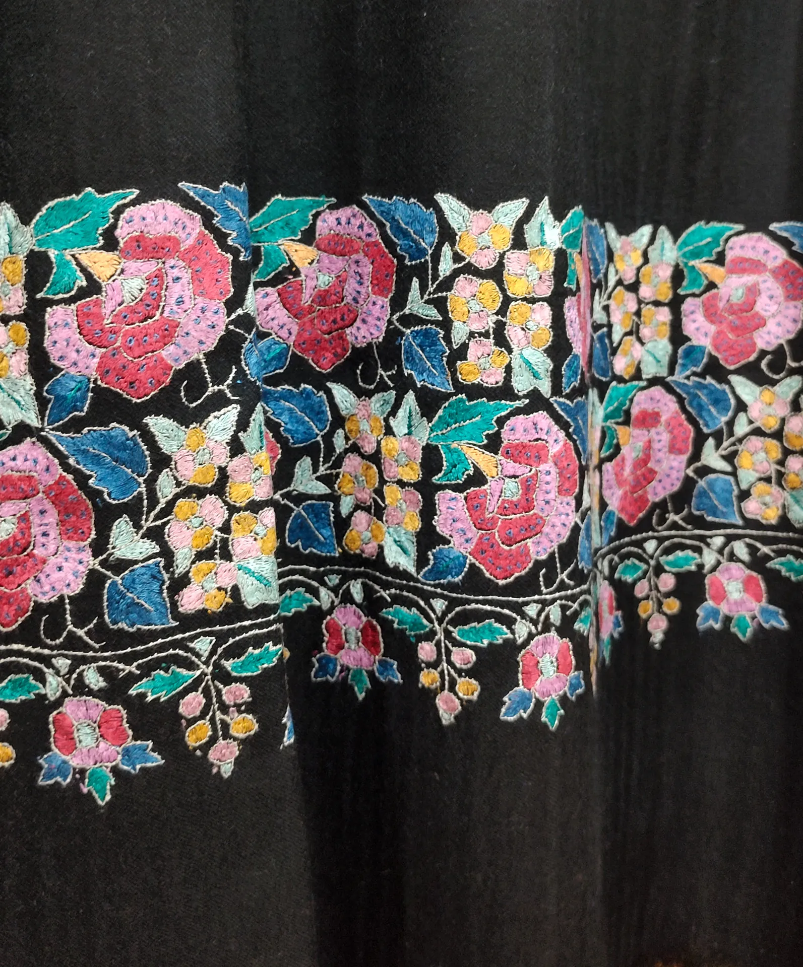 TOK009 (6) Black Palladar Sozni Embroidered Pashmina Shawl