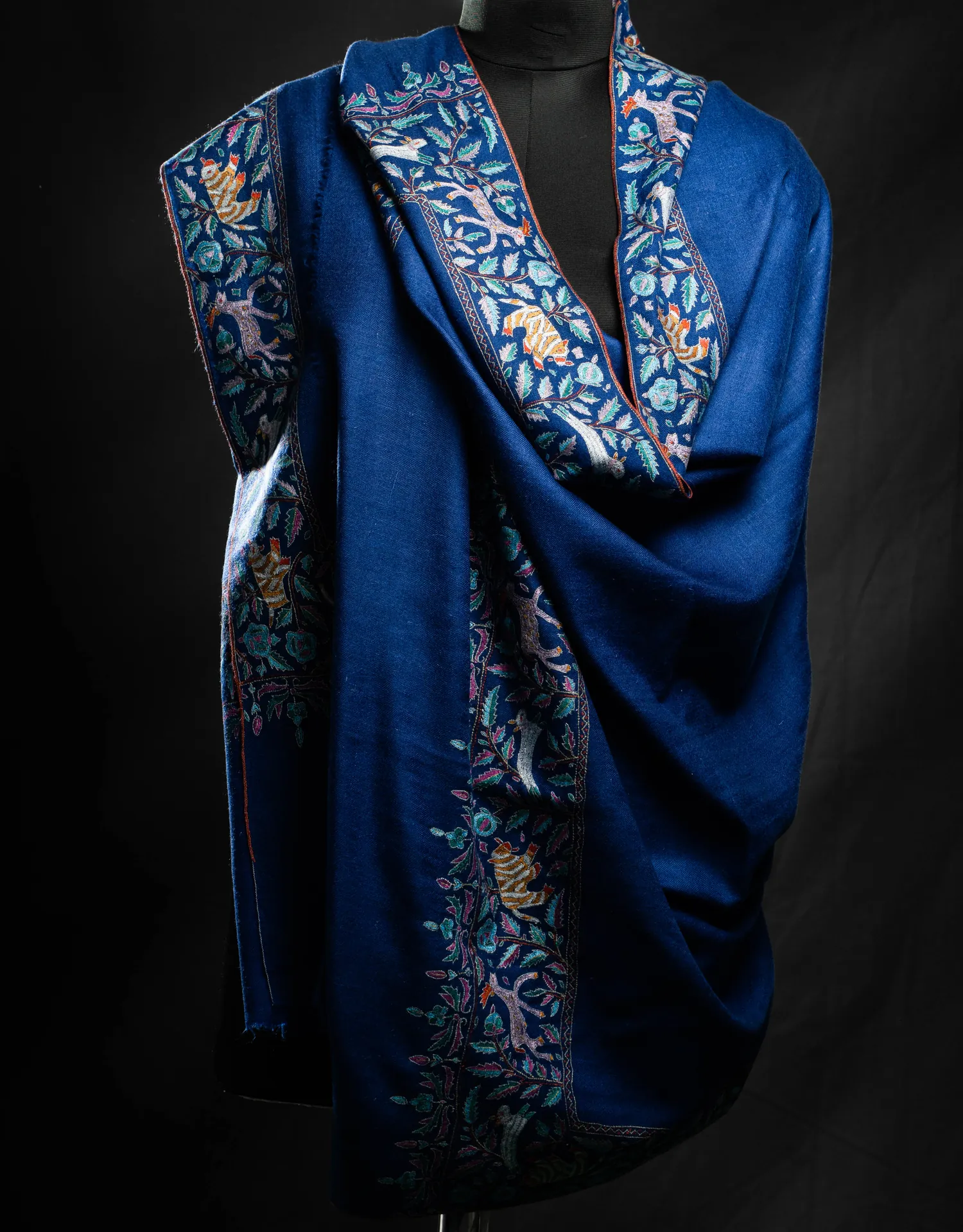 TOK016 (1) Blue Antique Dordar Sozni Embroidered Pashmina Shawl