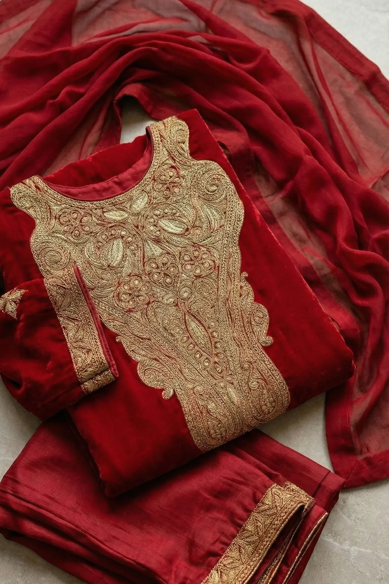 Chinar Red Medallion Tilla Suit